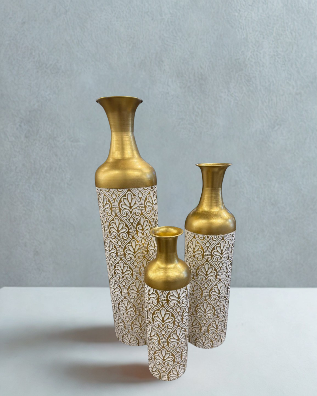 Premium Carved Damask Vase Set – Luxury Gold & White Tabletop Ceramic Vases