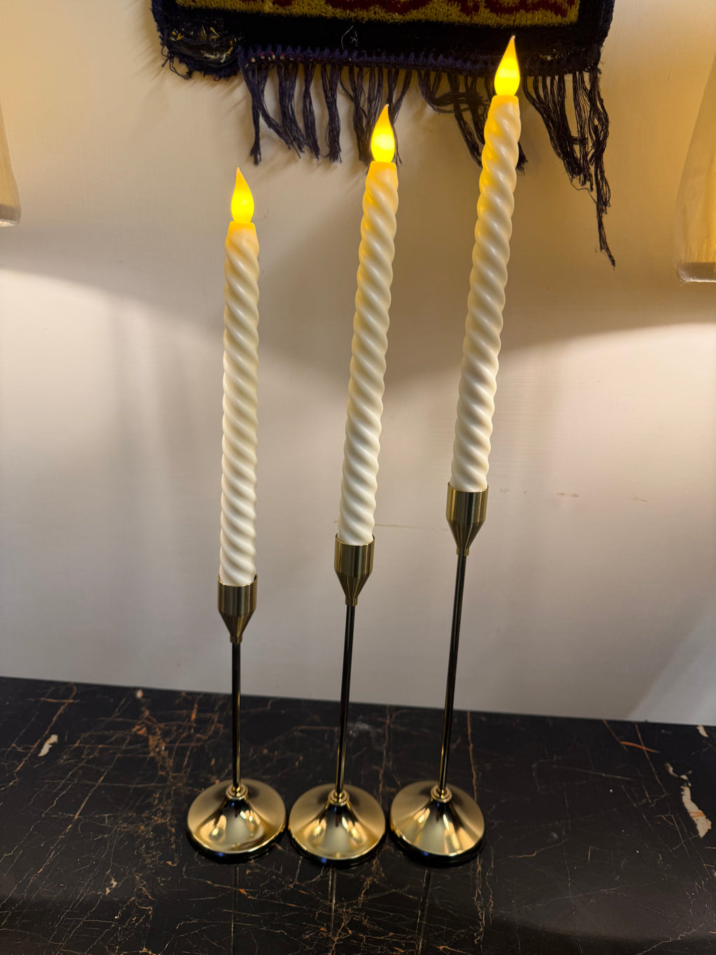 Elegant Spiral Candle Holders – Modern Gold & White Home Décor