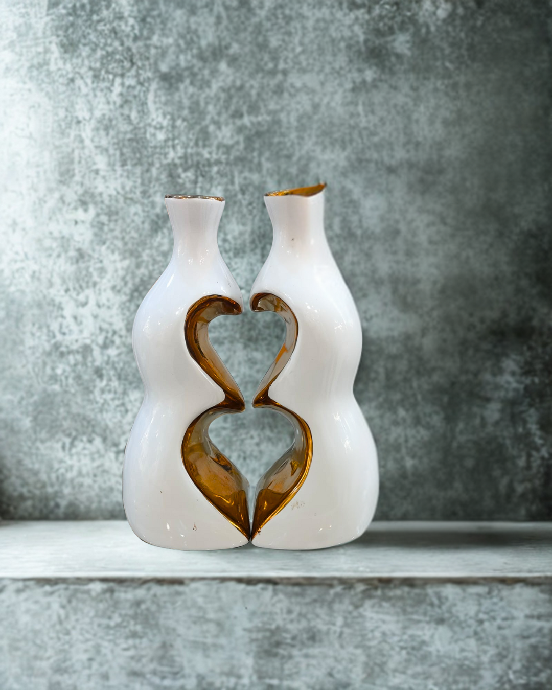 White & Gold Interlocking Heart Ceramic Vase Set