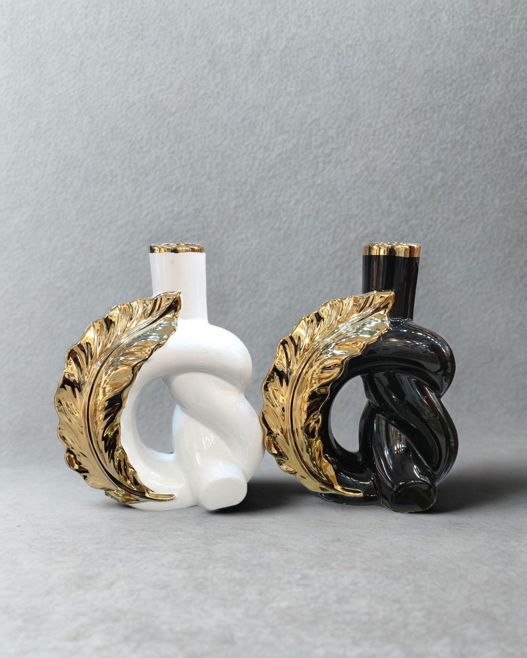 Premium Abstract Ceramic Knot Vase – Luxury Gold Leaf Accent