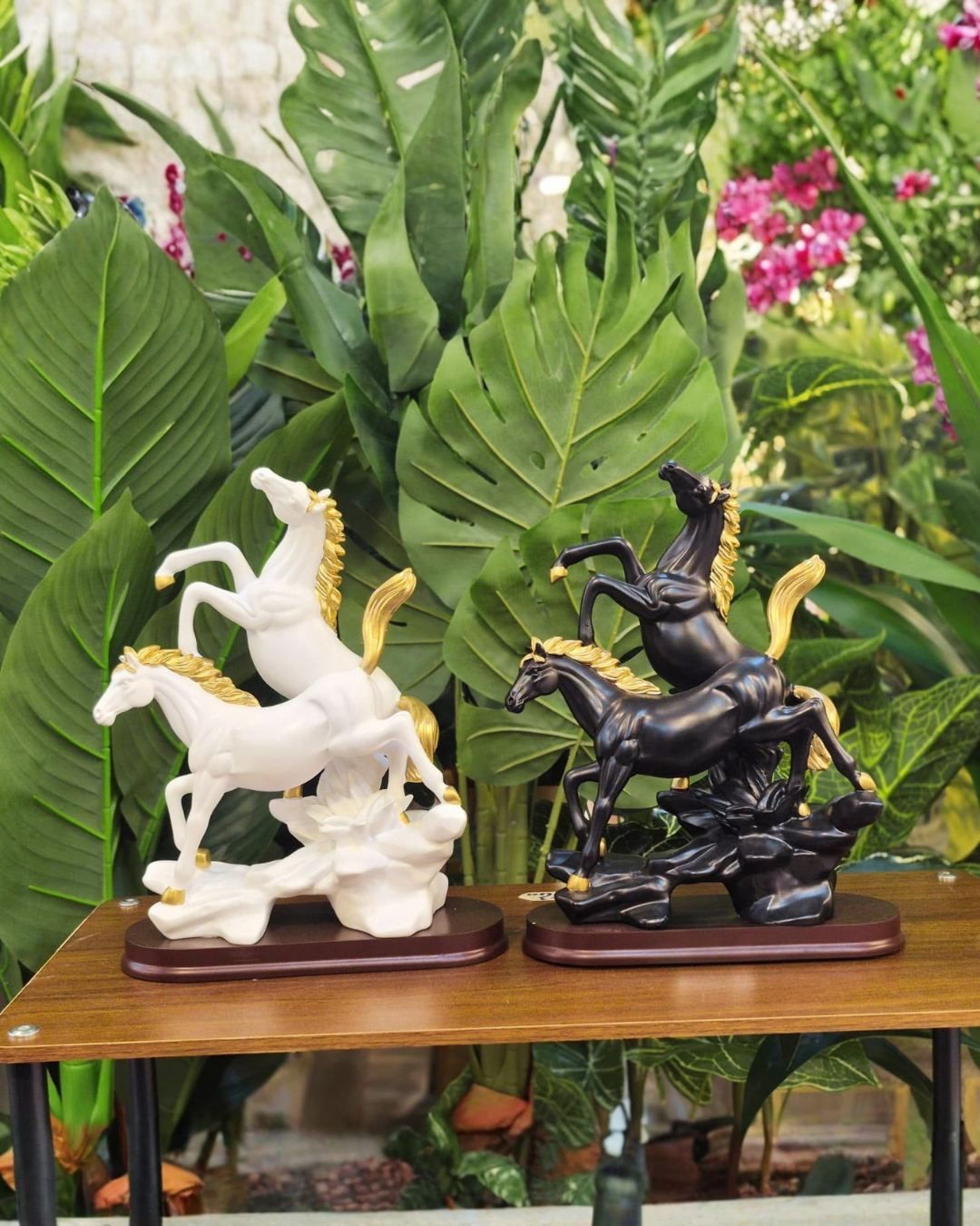 Premium Twin Horse Sculptures